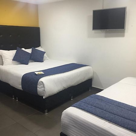Hotel Aj Ferial 波哥大 外观 照片