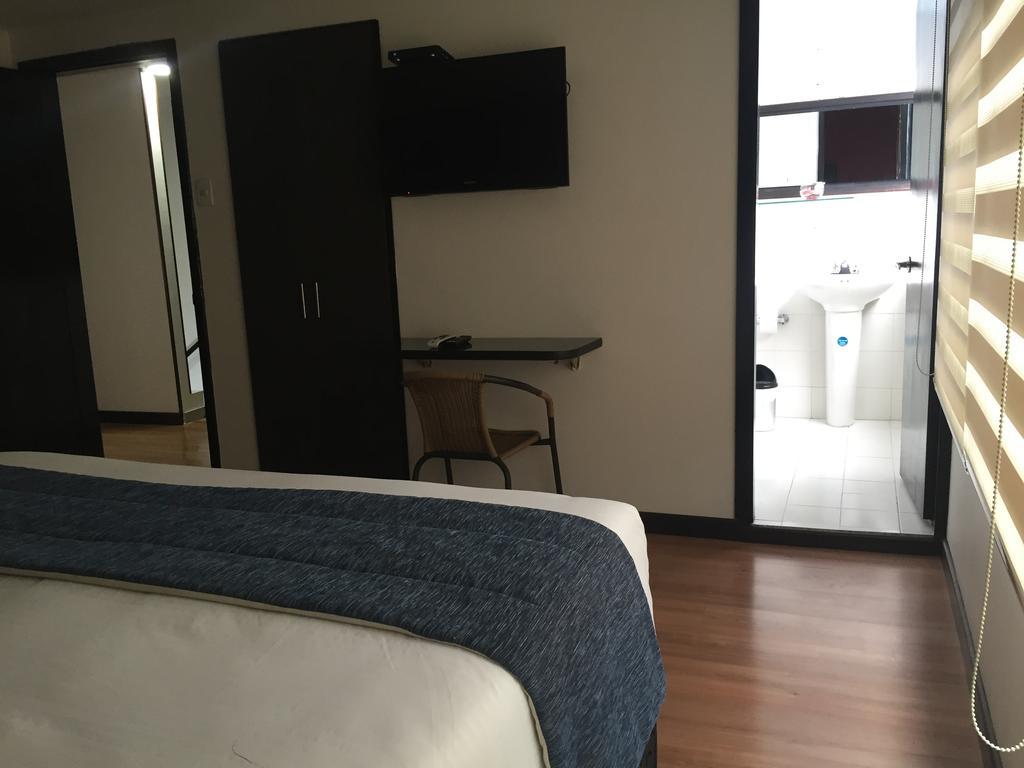 Hotel Aj Ferial 波哥大 外观 照片